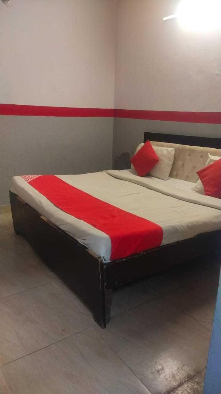 Hotel O Kl Khari Near Ashoka Park Mein Metro New Delhi Bagian luar foto